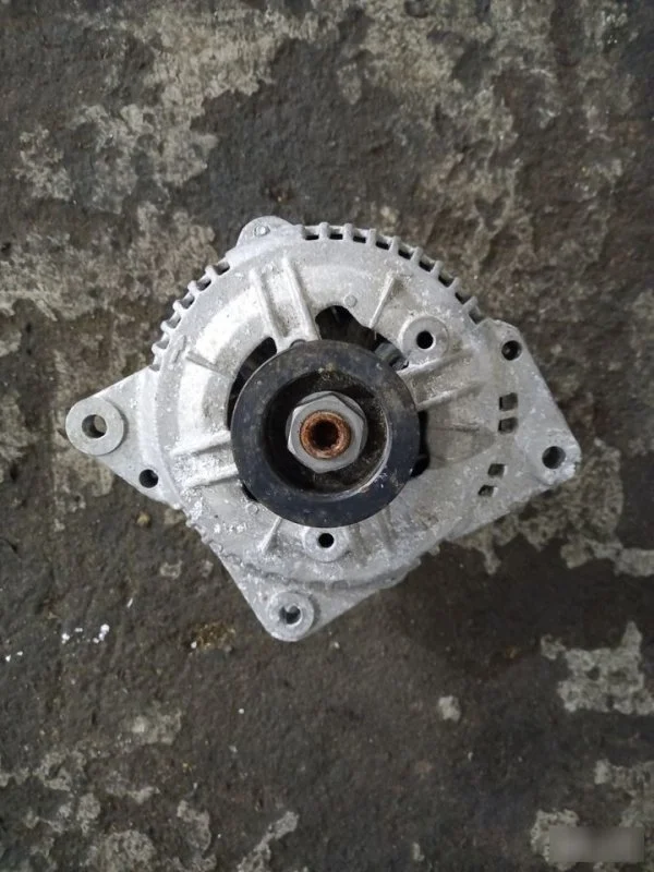 Генератор Volvo V70 5003996