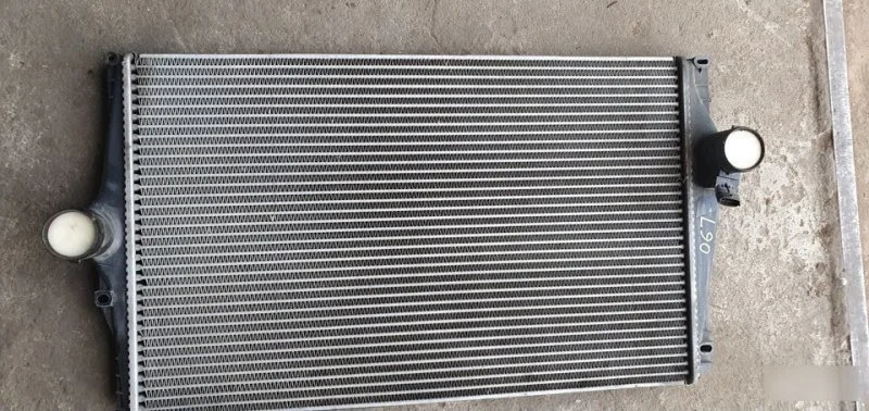 Интеркулер Volvo XC90 8627375