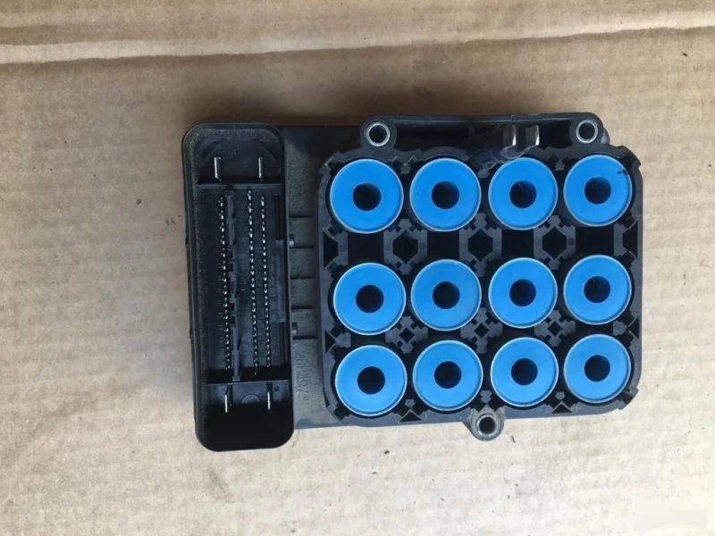 Блок ABS Volvo 30714956