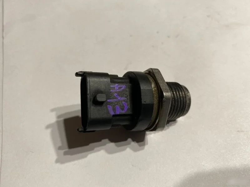 Датчик давления Volvo 31216319