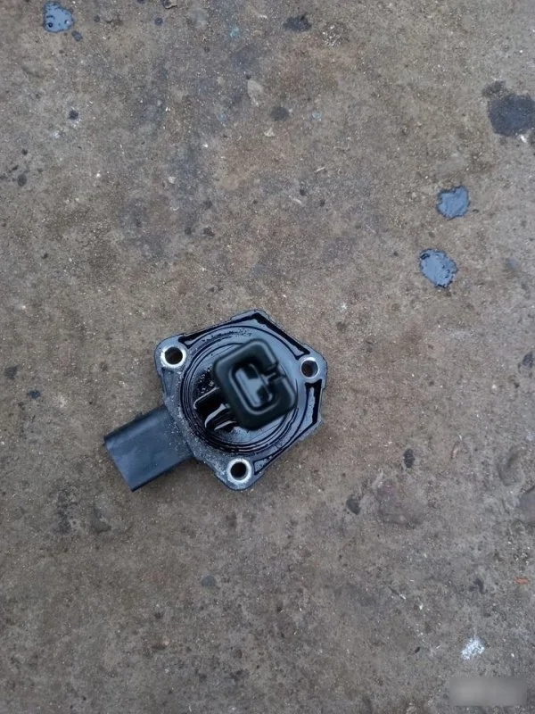 Датчик уровня масла Volvo 31272687