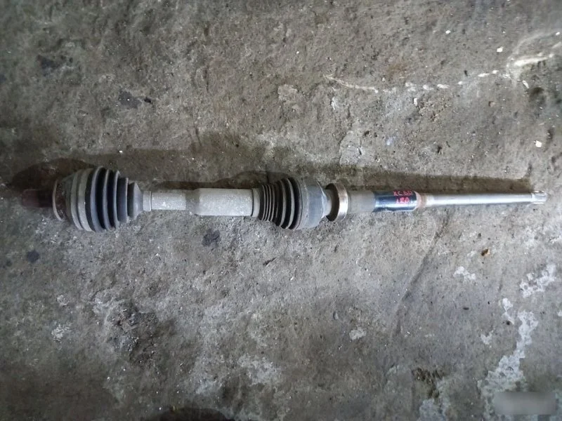 Приводной вал Volvo 36001184, правый