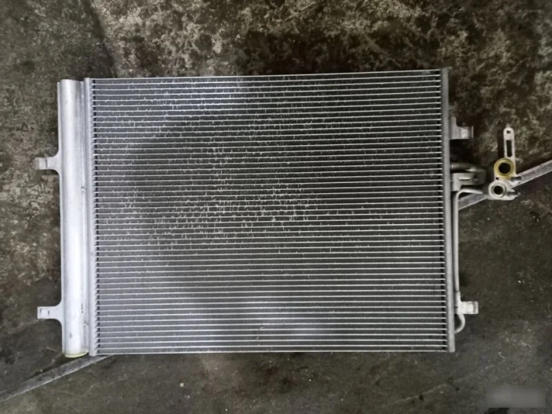 Радиатор кондиционера Volvo 30794544