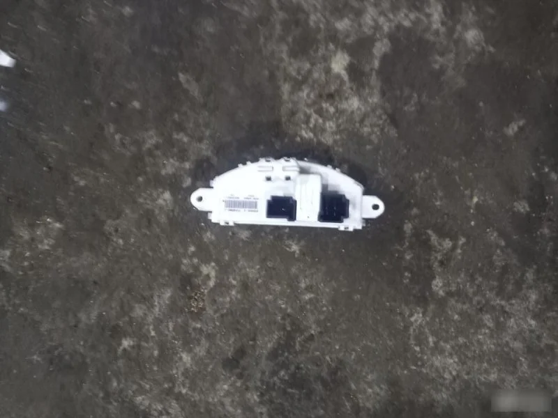 Резистор печки Volvo A1669064001