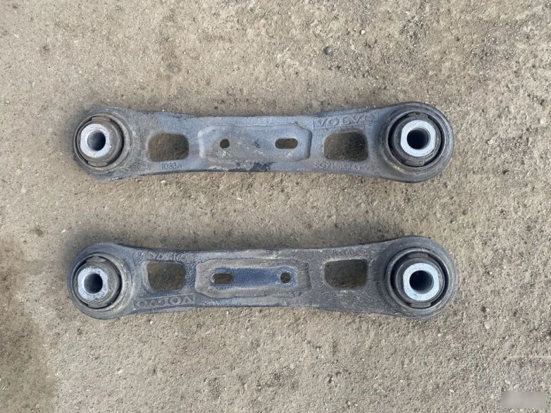 Рычаг Volvo 31262439, задний