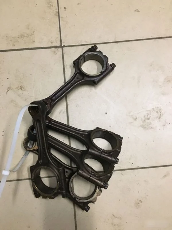 Шатун Volvo 31355860 B5254T(X)