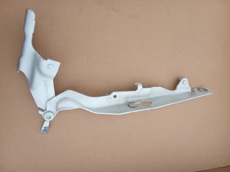 Петля капота Volvo XC60 2014 31385815, правая