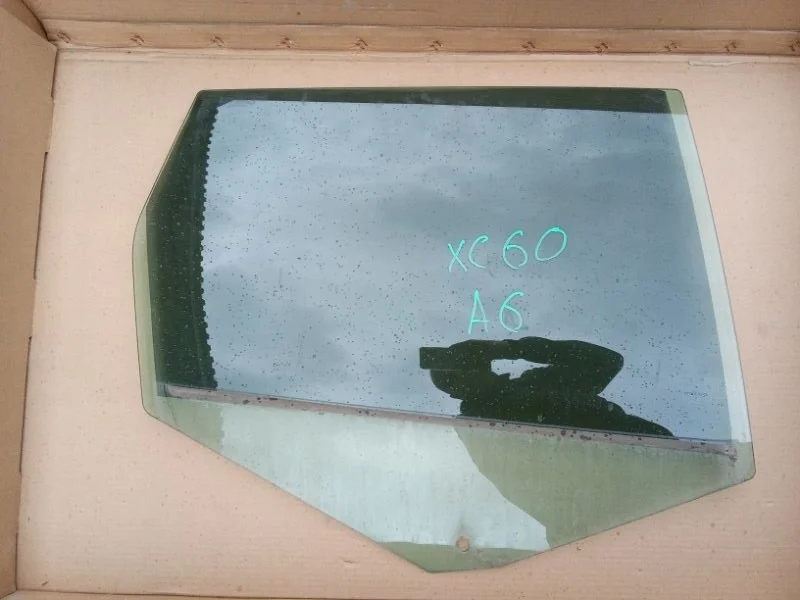 Стекло двери Volvo XC60 2014 30745620, заднее правое