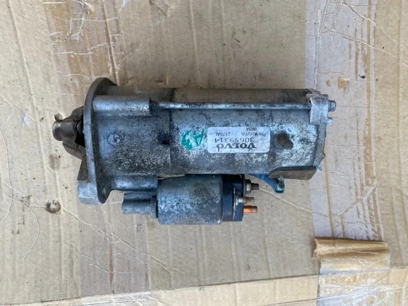 Стартер Volvo XC70 2013 36001683 D5244T15