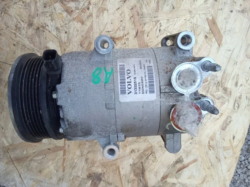 Компрессор кондиционера Volvo V60 2011 36001496 B4164T