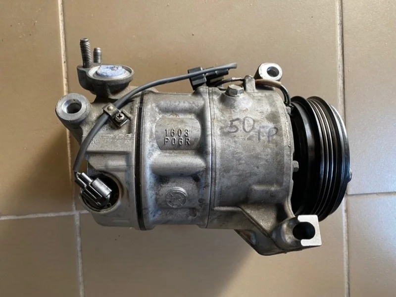 Компрессор кондиционера Volvo 36001462