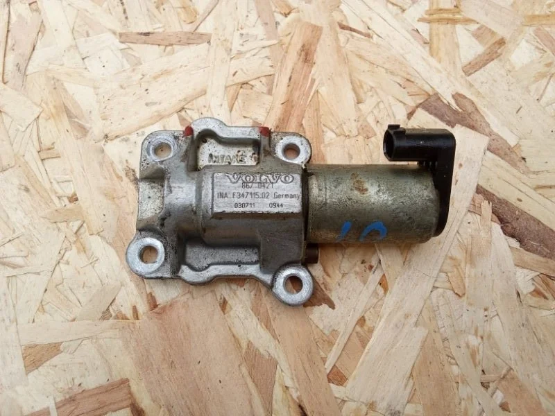 Клапан CVVT Volvo 8670421