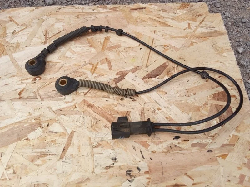 Датчик детонации Volvo 9432570