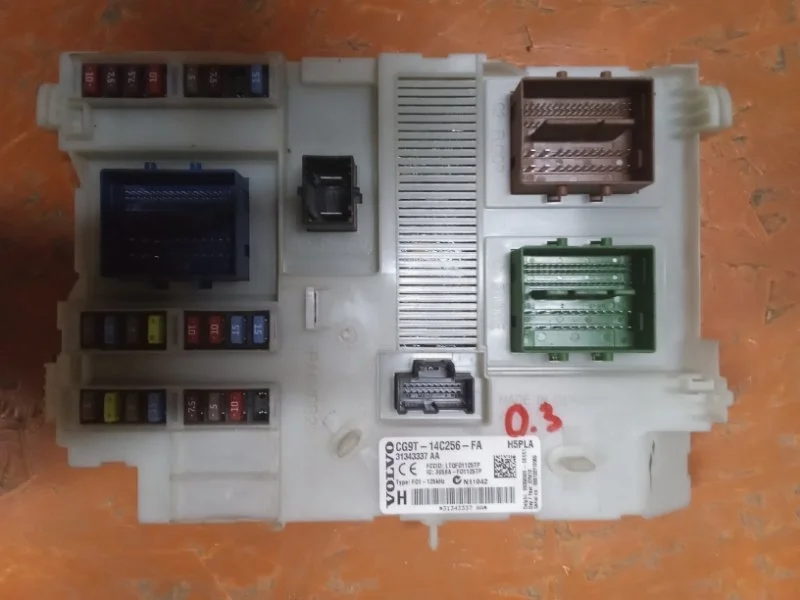 Блок CEM Volvo 31343337