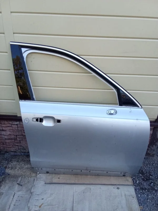 Дверь Volvo XC90 32420210, передняя правая