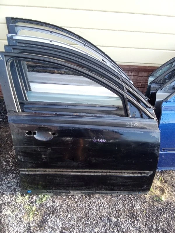 Дверь Volvo 31335444, передняя правая