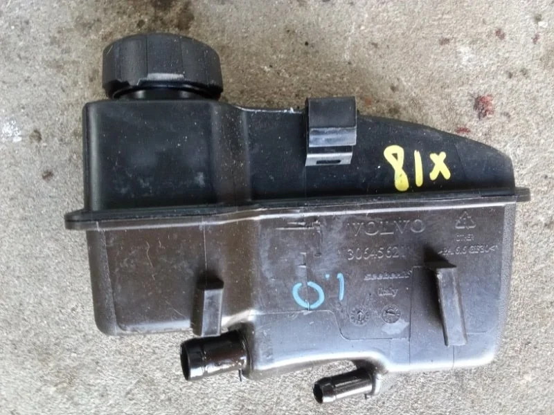 Бачок гидроусилителя руля Volvo 30645621