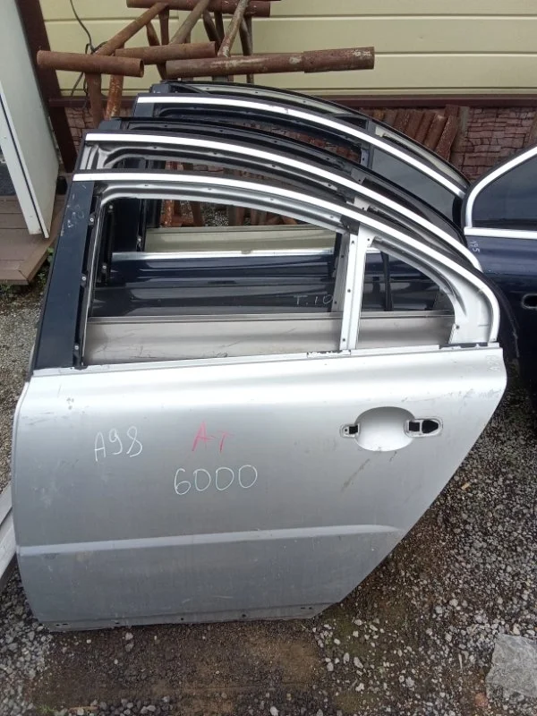 Дверь Volvo 32228892, задняя левая