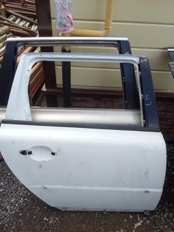 Дверь Volvo 32228897, задняя правая