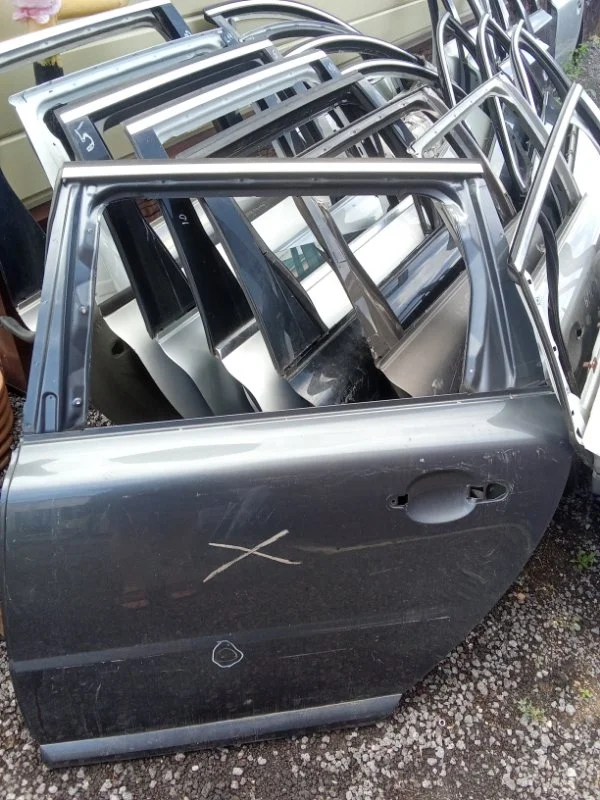 Дверь Volvo 32228896, задняя левая