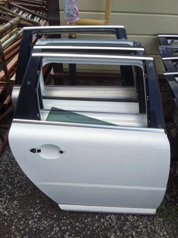 Дверь Volvo 32228897, задняя правая