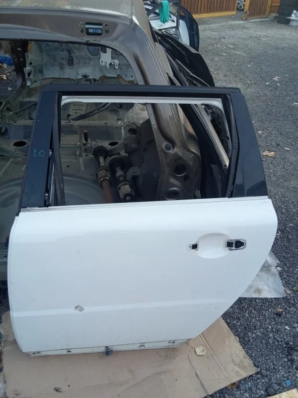 Дверь Volvo 32228896, задняя левая