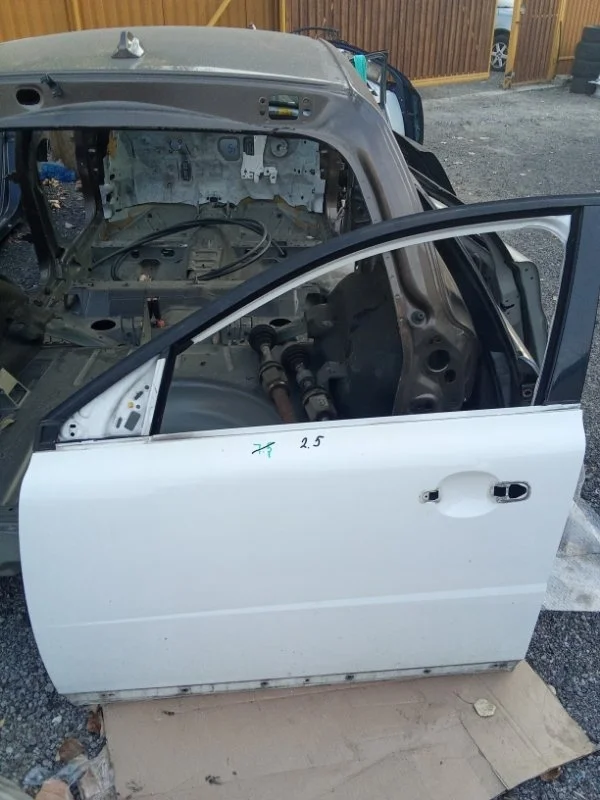 Дверь Volvo 32228890, передняя левая