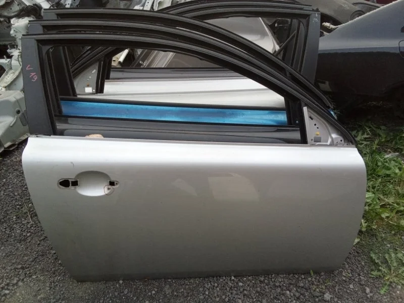 Дверь Volvo C30 31335484, правая