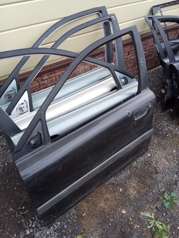 Дверь Volvo 30649109, передняя левая