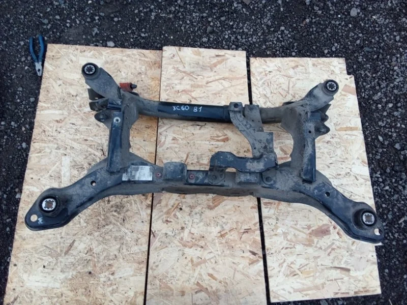 Подрамник Volvo 31476647, задний