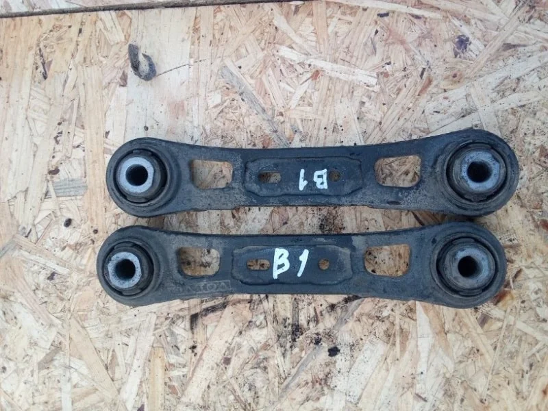 Рычаг подвески Volvo 31262439, задний