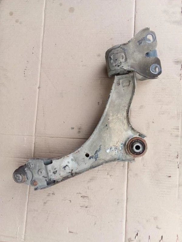 Рычаг подвески Volvo XC70 2013 31317663 D5244T15, передний левый