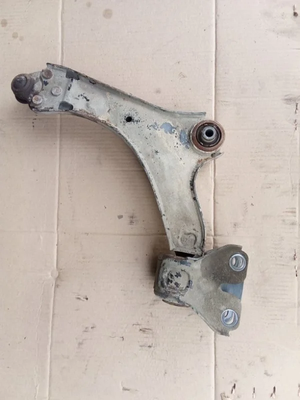 Рычаг подвески Volvo XC70 2013 31317663 D5244T15, передний правый