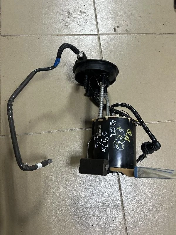 Топливный насос Volvo 31372880