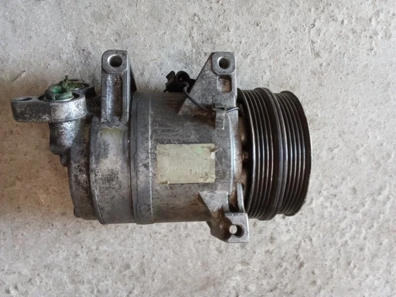 Компрессор кондиционера Volvo 36001118