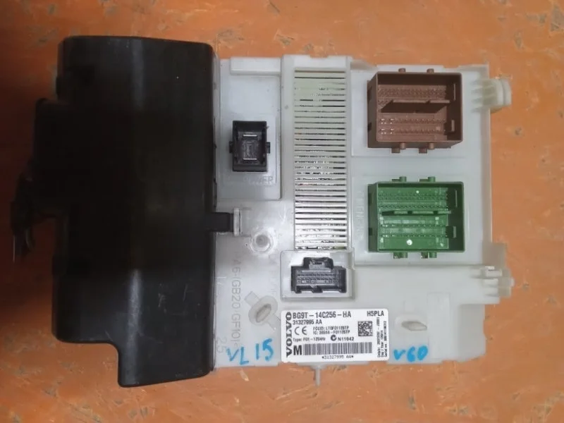 Блок CEM Volvo 31327994