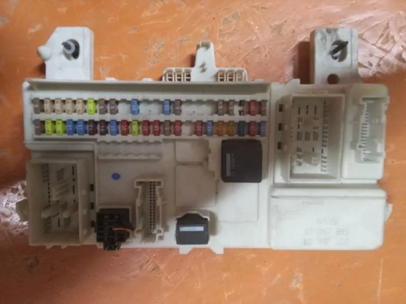 Блок CEM Volvo 31254749