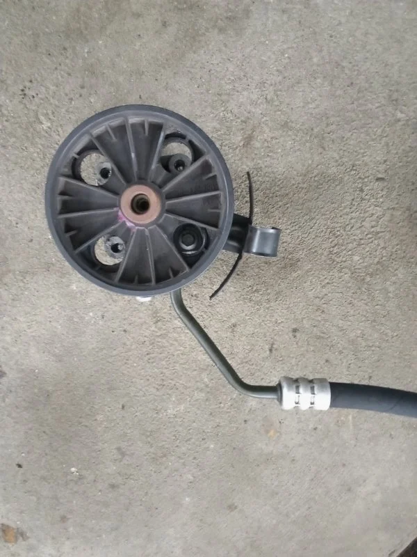 Насос гидроусилителя руля Volvo 36050558