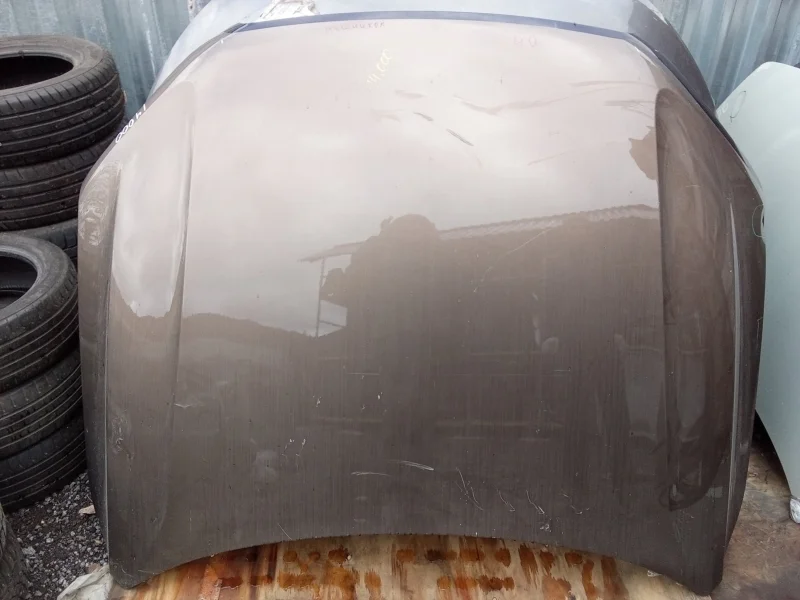 Капот Volvo 31477040