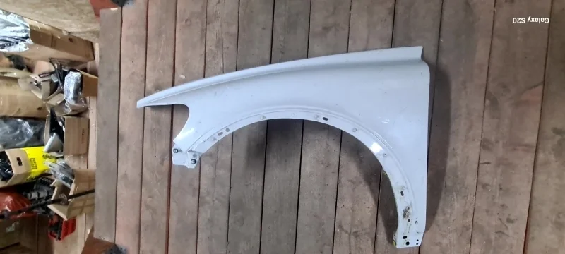 Крыло Volvo 31253949, переднее левое