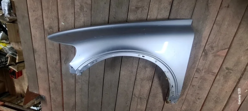 Крыло Volvo 31253949, переднее левое