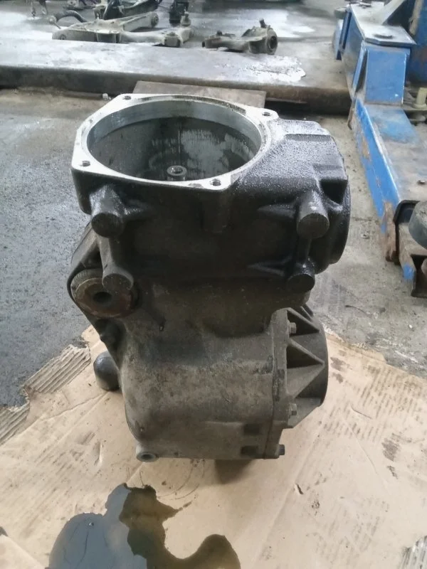 Редуктор Volvo XC60 2011 36050630 D5244T10, задний