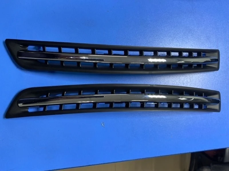 Решетка бампера Volvo 30790053, передняя левая