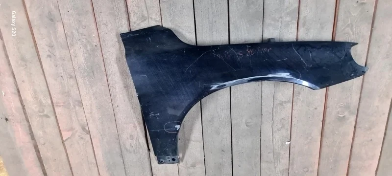 Крыло Volvo 31294001, переднее правое
