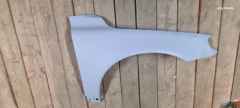 Крыло Volvo 31294001, переднее правое