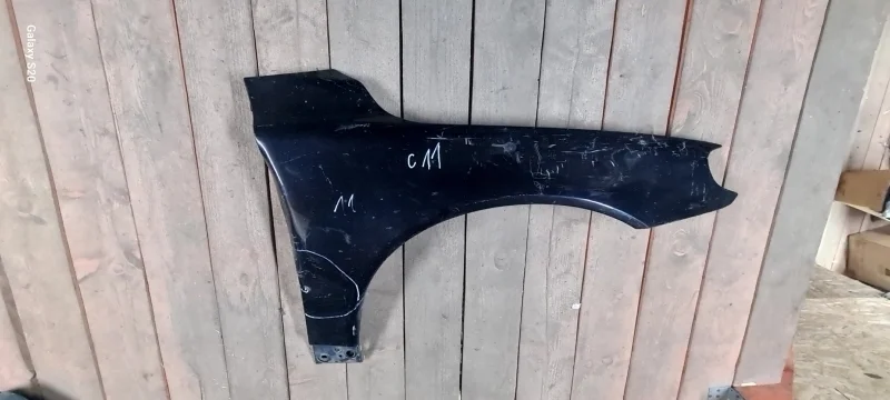 Крыло Volvo 31294001, переднее правое