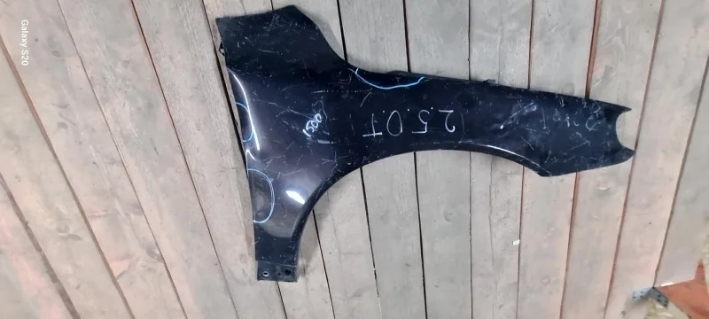 Крыло Volvo 31294001, переднее правое