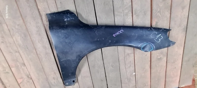 Крыло Volvo 31294001, переднее правое