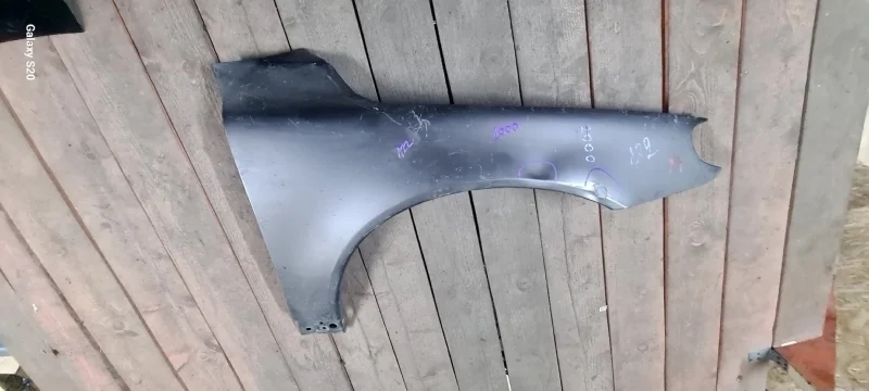 Крыло Volvo 31294001, переднее правое