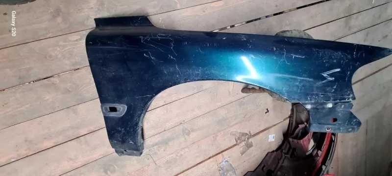 Крыло Volvo 30796493, переднее правое